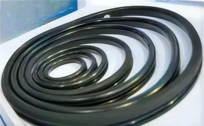 Diferans ant bag kawotchou ak garnitur bride ki fèt ak materyèl diferan